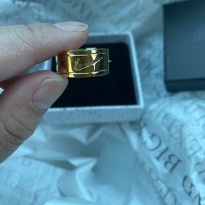 Nike Swoosh Gold Ring sz. 8